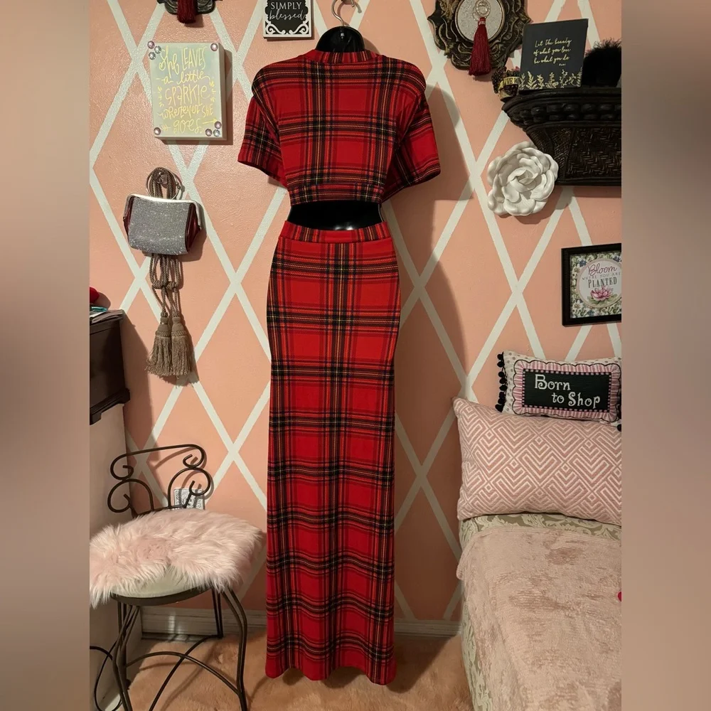It’s Plaid Body con Dress - Picture 4 of 8